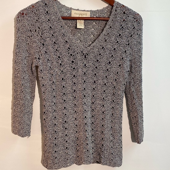 Easy Spirit - crochet 3/4 sleeve, v-neck top. Size S - Picture 1 of 7